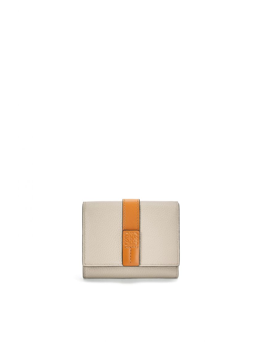 [loewe] Trifold Wallet In Soft Grained Calfskin C660tr2x01-2463