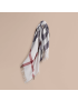 [BUBERRY OUTLET] Wool Square Fringed Scarf 38439601